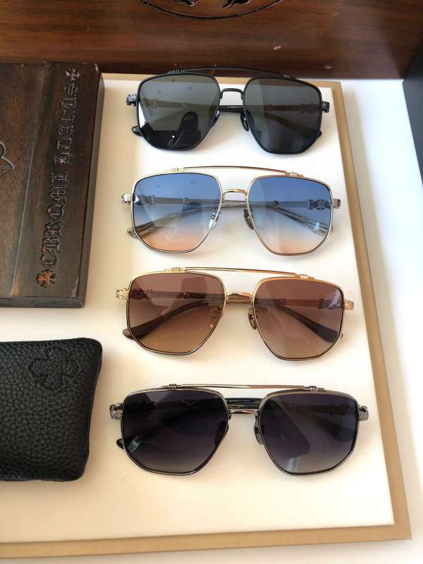 Picture of Chrome Hearts Sunglasses _SKUfw52080369fw